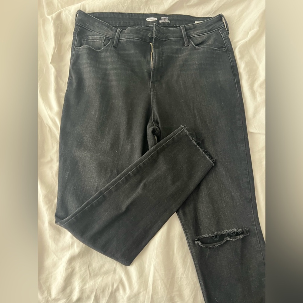 Old Navy black distressed jeans